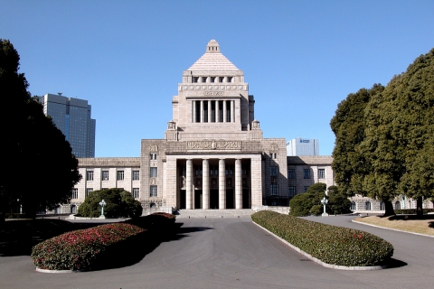 日元跌向155关口，日本财务大臣发出口头警告，何时会触发直接干预？ ... ...