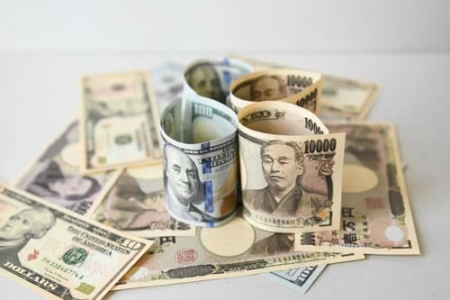 日元短线拉升，日本财务大臣：特朗普担忧日元走弱，将与美方密切协调 ...
